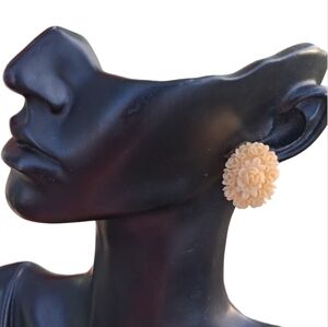 1940s/50s British Celluloid Flower Earrings | Made in England Screwback